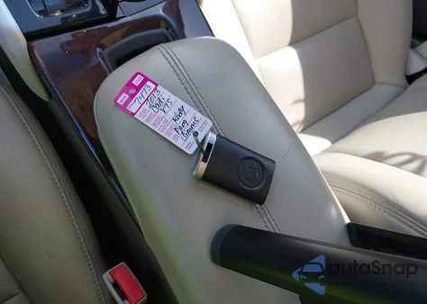 2013 Cadillac Xts Platinum z USA, uszkodzony, nr VIN 2G61U5S36D9181939